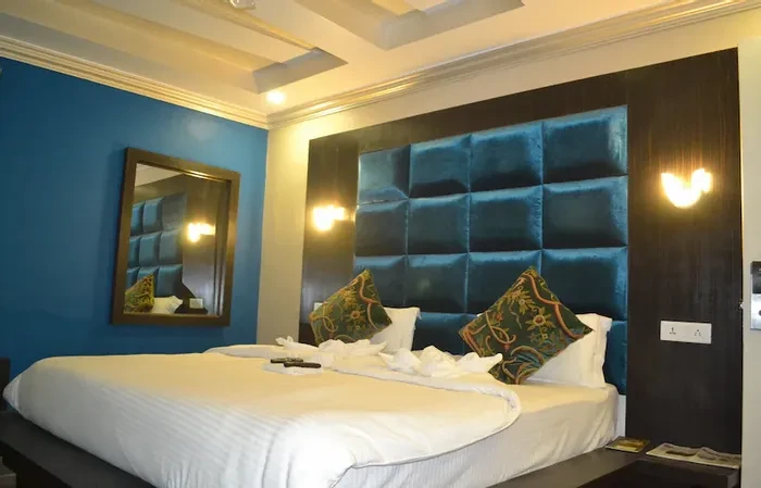 Day Use Hotels in Srinagar
