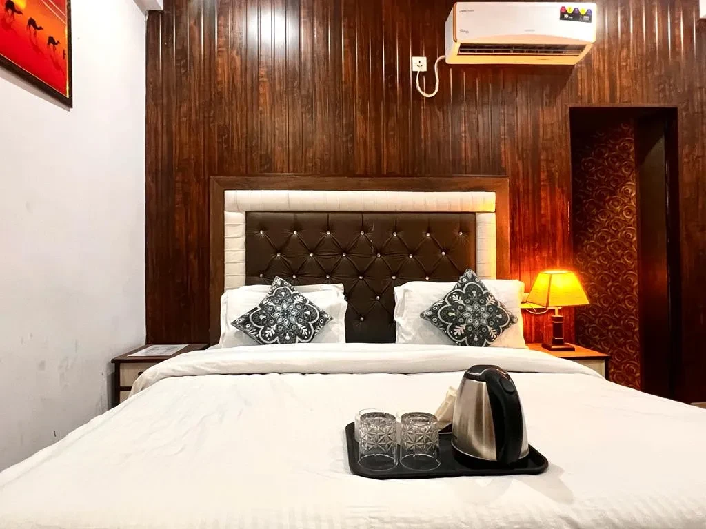 Couple friendly Hotels in Ghaziabad 