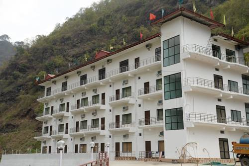 Couple-Friendly Hotels in Srinagar